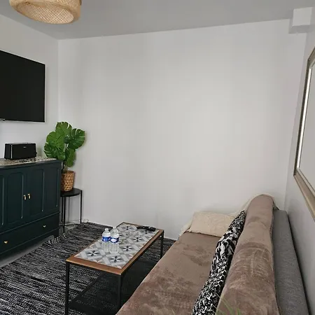Apartment Stade De France 17 Pour 4 Personnes Saint-Denis (Seine-Saint-Denis)